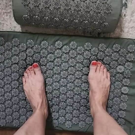 Tapis d acupression gris